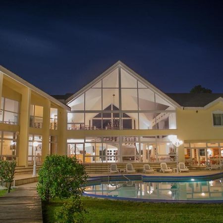 Parque Hotel Jean Clevers Πούντα ντελ Έστε Εξωτερικό φωτογραφία The clubhouse at the Royal Natal Golf Club