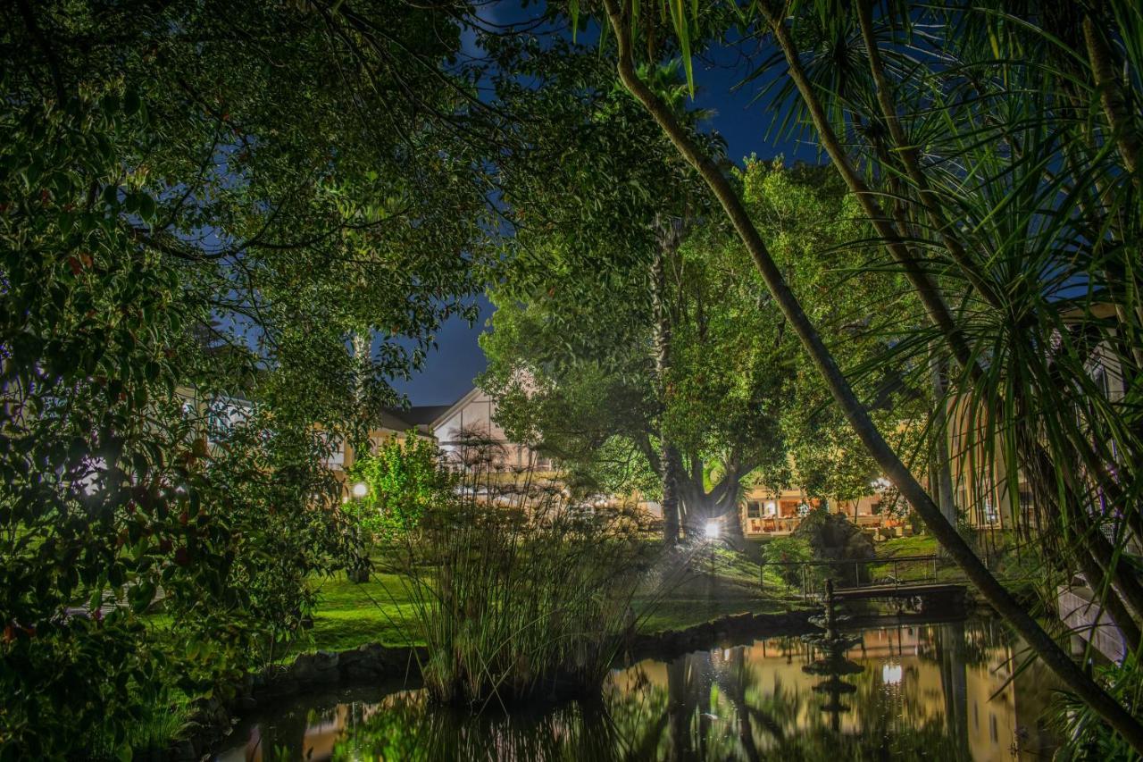 Parque Hotel Jean Clevers Πούντα ντελ Έστε Εξωτερικό φωτογραφία The resort at night