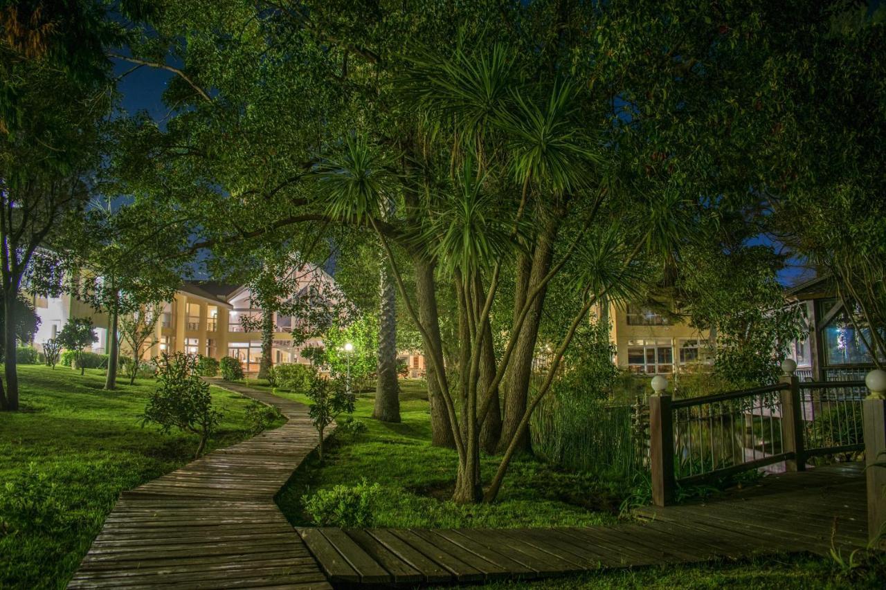 Parque Hotel Jean Clevers Πούντα ντελ Έστε Εξωτερικό φωτογραφία The campus at night